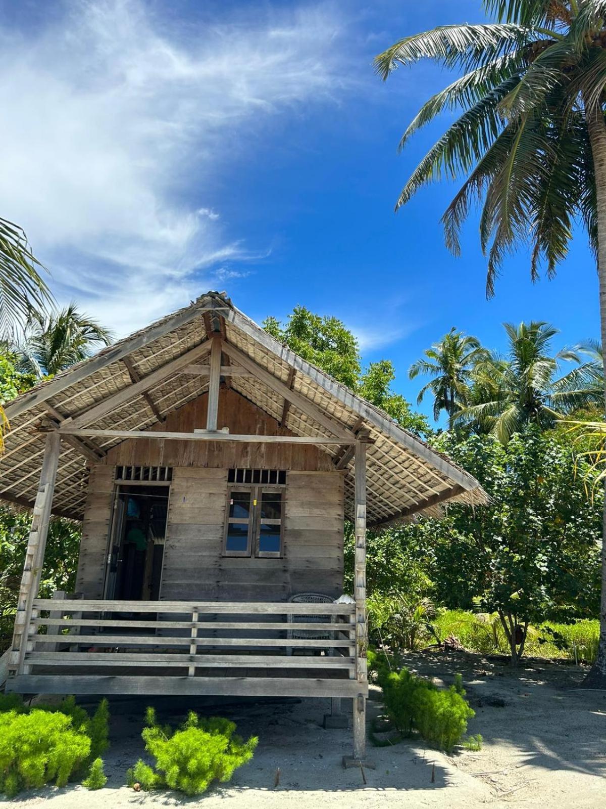 Palambak Paradise Resort Pulau Banyak Pulau Palambakbesar エクステリア 写真